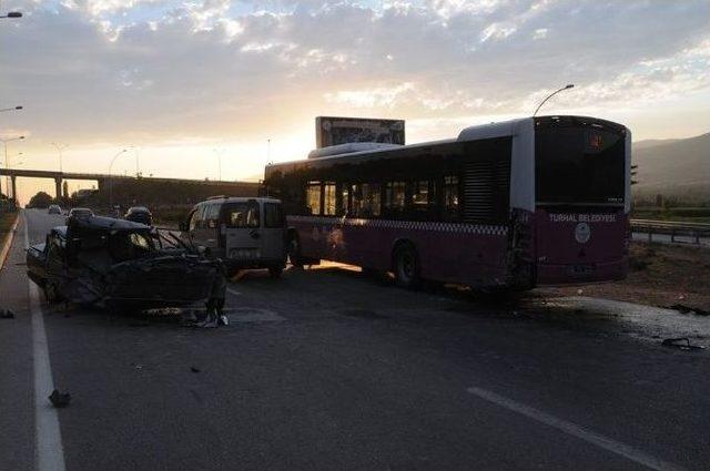 Hurdaya Dönen Otomobilden Sağ Çıktı