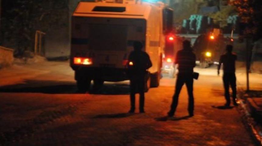 Hakkari'de Polis Lojmanlarına Bombalı Saldırı