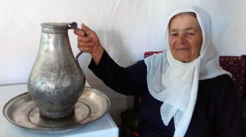Kaynanalardan Gelinlere Miras 130 Yıllık &Ccedil;eyizlik G&uuml;ğ&uuml;m