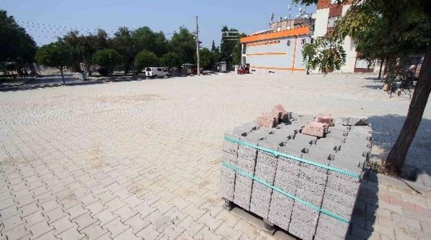 Bayraklı’da 6 Mahalleye Parke Taşı Ve Bordür Döşeniyor