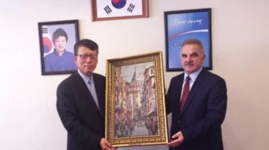 Sa&uuml;&rsquo;den G&uuml;ney Kore Başkonsolosuna Ziyaret