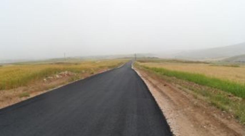 Gerc&uuml;ş&rsquo;te 5 K&ouml;y Yolu Asfaltlanıyor