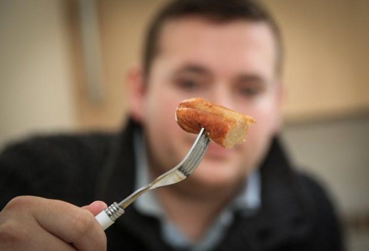 24 yıldır sadece sosis ve patates ile besleniyor G4