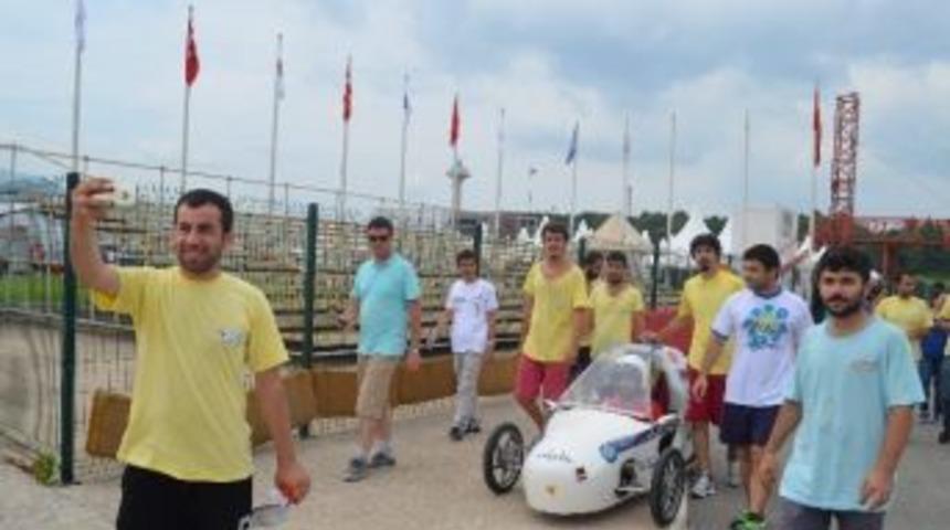 U&uuml;&rsquo;l&uuml; &Ouml;ğrencilere Alternatif Enerjiyle &Ccedil;alışan En İyi Otomobil Tasarım &Ouml;d&uuml;l&uuml;