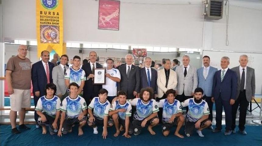 Uludağ &Uuml;niversitesi Spor Yatırımları İ&ccedil;in B&uuml;y&uuml;kşehir&rsquo;le El Ele