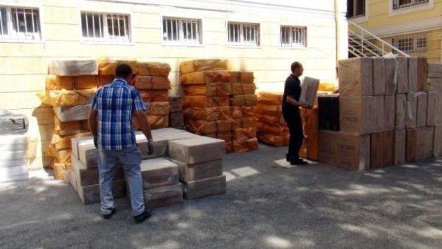 Polisin Ateş Açıp Durdurduğu Kamyonda 200 Bin Paket Kaçak Sigara