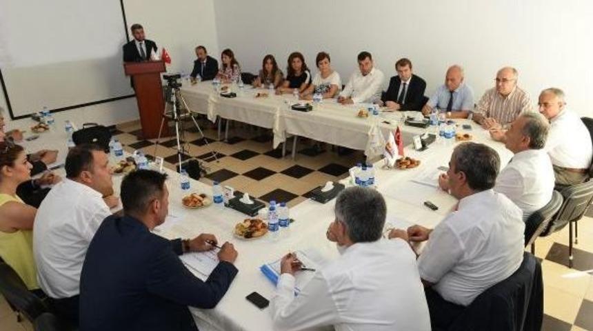 Vali B&uuml;y&uuml;k'ten Istihdam I&ccedil;in Işbirliği &Ccedil;ağrısı