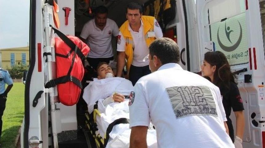 Pencere Sistemi Takarken Elektrik Akımına Kapıldı