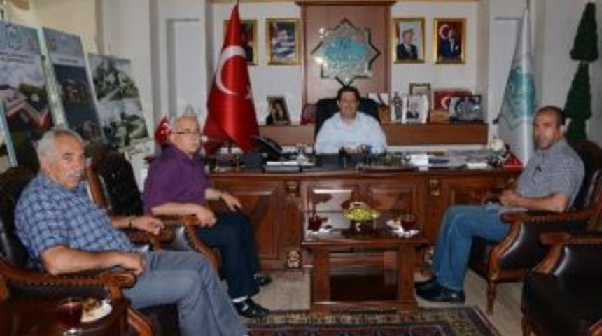 Gurbet&ccedil;iler Başkan Yazgı&rsquo;yı Ziyaret Etti