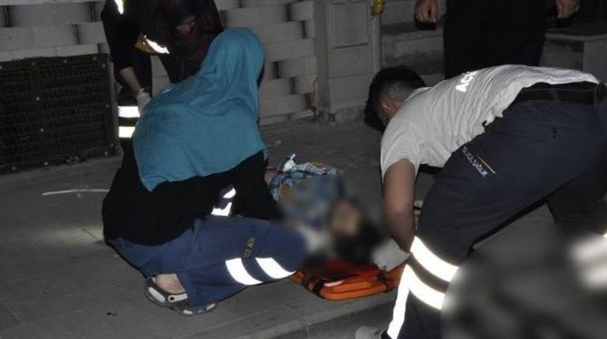 Kardeşiyle Tartıştı, Balkondan Aşağı Atladı