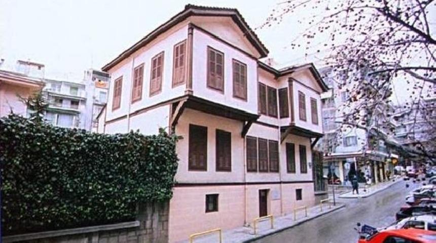 Komşudan Atat&uuml;rk Evi'nde Evlilik Teklifi