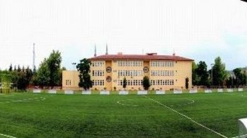 Arifiye&rsquo;nin 2&rsquo;nci Sentetik &Ccedil;im Halı Sahası Hizmete Girdi