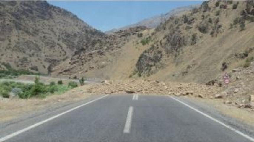 Hakkari-&ccedil;ukurca Karayolundaki Mayınlar Temizleniyor