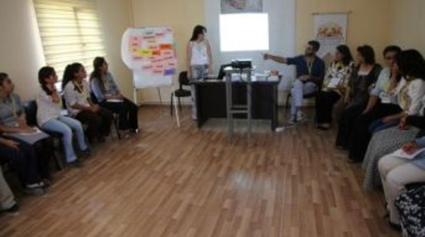 Kadınlara &lsquo;cinsel Ve &Uuml;reme Hakları&rsquo; Eğitimi