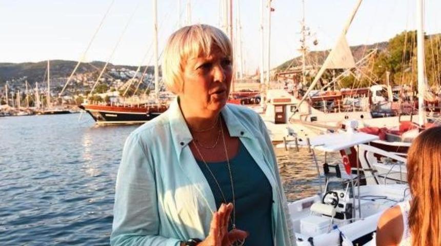 Claudia Roth: "sığınmacılar Konusunda Bm Nezdinde Acil &Ccedil;&ouml;z&uuml;m Gerekli"