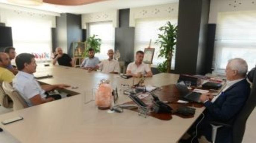 Bozbey&rsquo;den Beşevler&rsquo;de Gen&ccedil;lik Ve Spor Kul&uuml;b&uuml;&rsquo;ne Destek