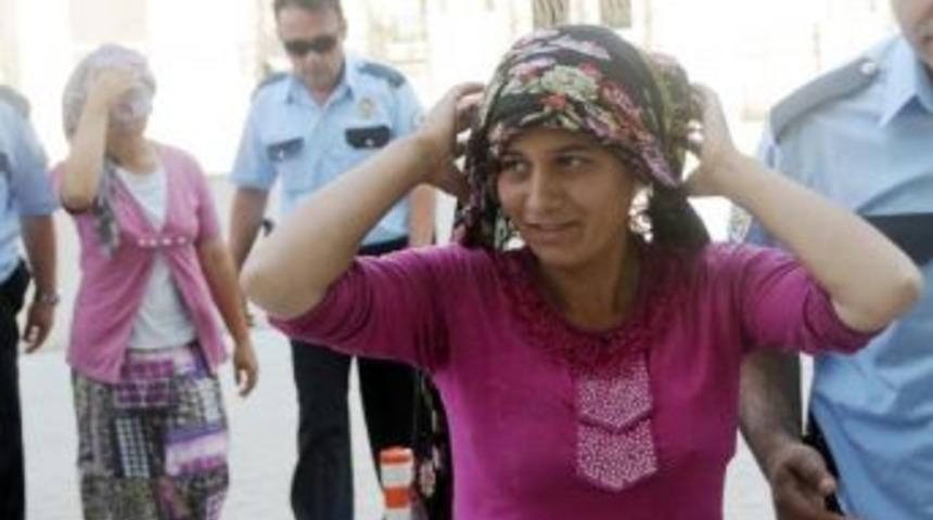 Amca Kızlarına 'hırsızlık' G&ouml;zaltısı