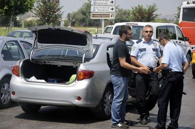 Plakasız Araç İhbarı Polisi Alarma Geçirdi