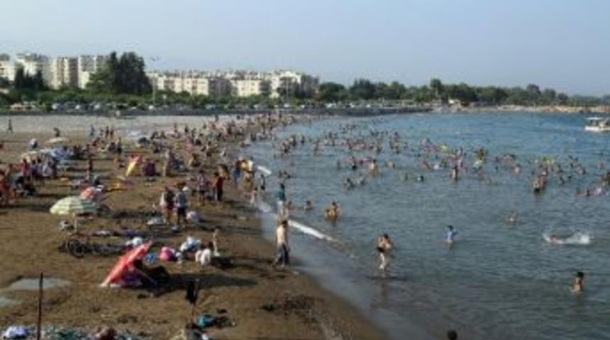 Erdemli Belediyesi&rsquo;nin Halk Plajları Dolup Taşıyor