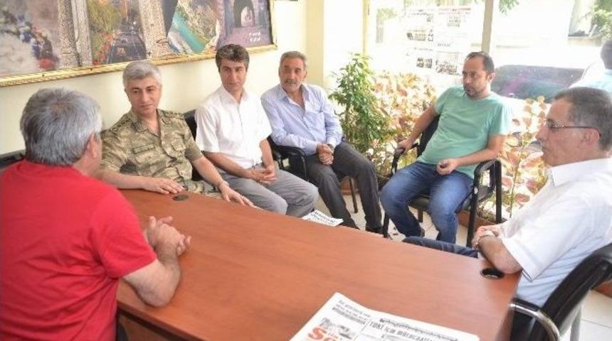Komutandan Gazetecilere Veda Ziyareti
