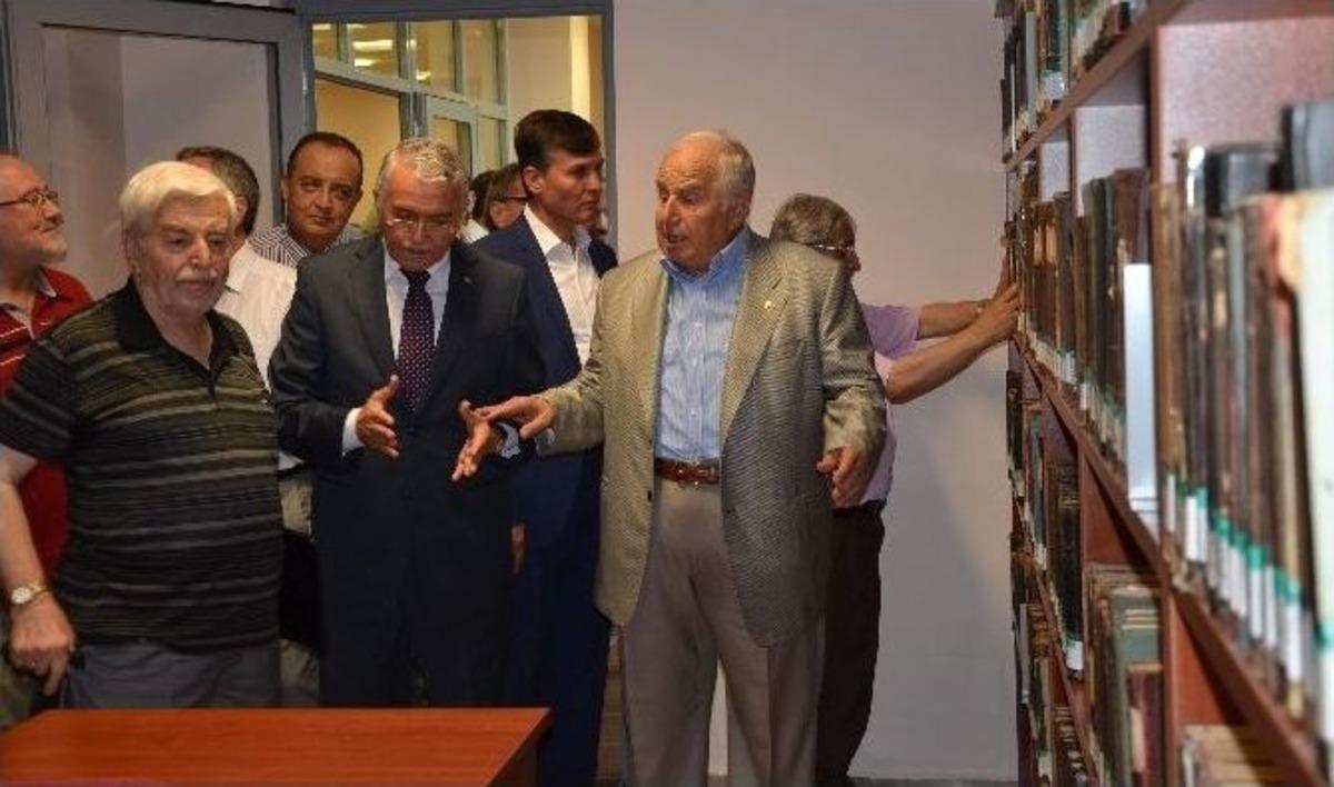 Esog&uuml;&rsquo;den Kitap Bağışı Yapanlara Teşekk&uuml;r Belgesi