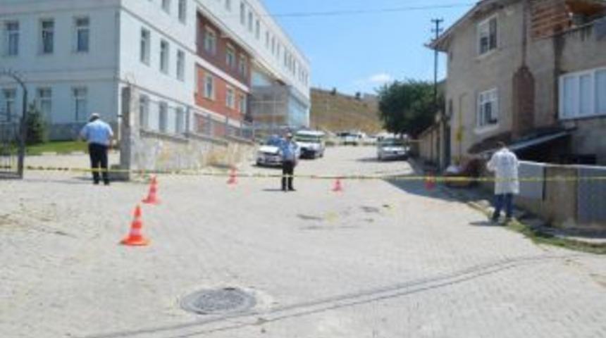 Kuran Kursu &Ouml;ğrencileri Servis Otob&uuml;s&uuml;n&uuml;n Altında Kaldı: 1 &Ouml;l&uuml;, 1 Yaralı