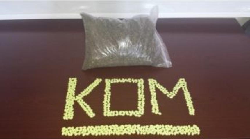 &Uuml;st&uuml;ne Taş Konan Poşet Polisin Dikkatinden Ka&ccedil;madı