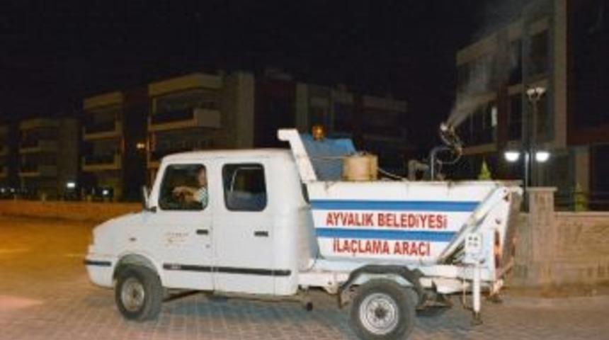 Ayvalık Belediyesinden Sinekle Aralıksız M&uuml;cadele