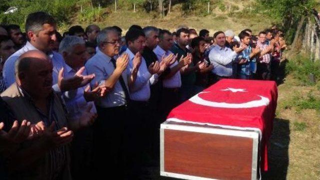 G&ouml;&ccedil;&uuml;kte Kalan Madencinin Cenazesi 10.5 Saat Sonra &Ccedil;ıkarıldı (3) 3