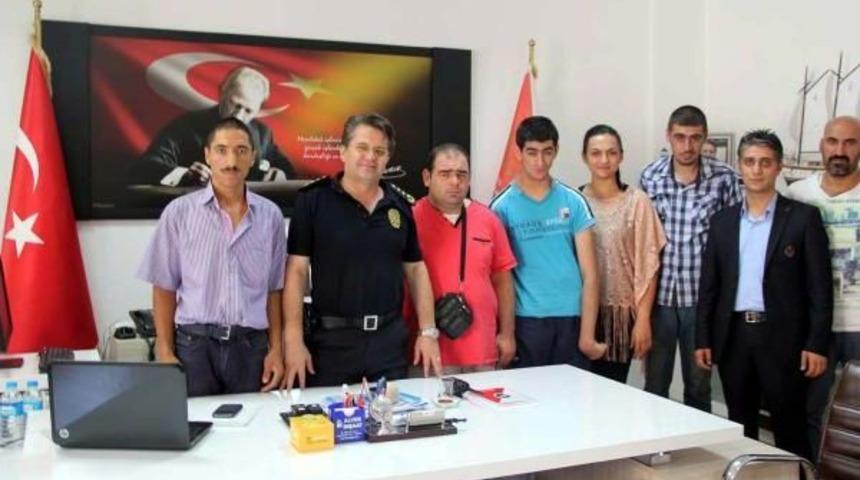 L&ouml;semili Ve Down Sendromlu Gen&ccedil;lerden Polise Taziye Ziyareti