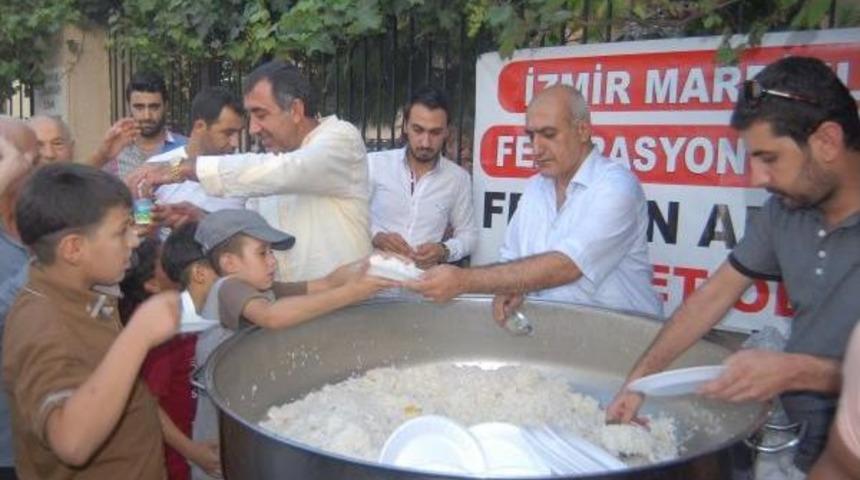 İzmir Mardinliler Federasyonu'ndan, Suriyelilere Yemek