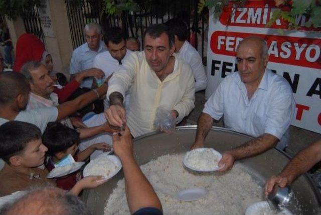 İzmir Mardinliler Federasyonu'ndan, Suriyelilere Yemek