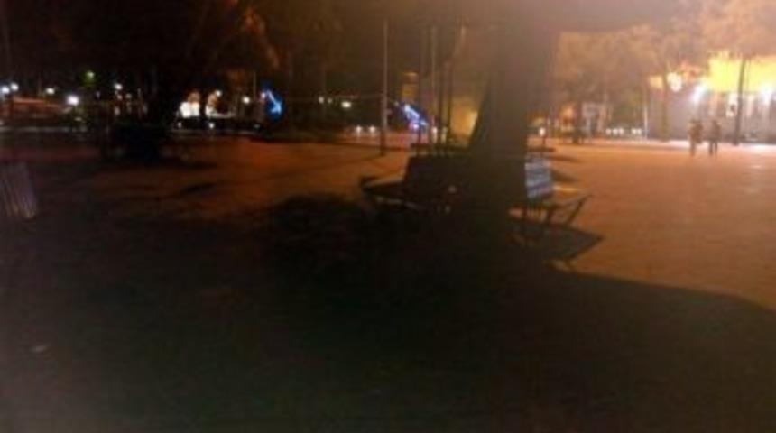 &Uuml;nye&rsquo;de Bomba Alarmı