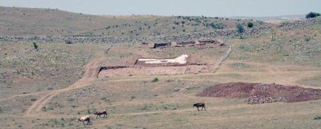 Yozgat ta Kazıda 4 Bin Yılık &Ccedil;ivi Yazılı Tablet Bulundu 2