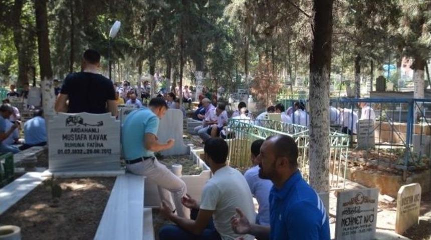 G&ouml;kmen Yıldıran Mezarı Başında Anıldı