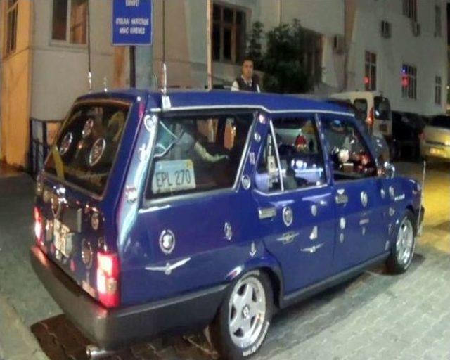 Polis Etiketli Otomobili Bağladı