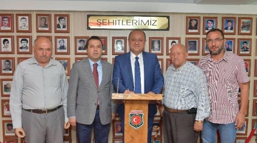 Tahsin Babaş, Şehitler Derneğini Ziyaret Etti