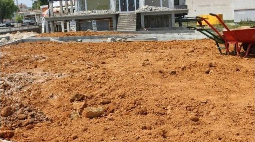 Ak&ccedil;akoca&rsquo;da Peyzaj &Ccedil;alışmaları S&uuml;r&uuml;yor