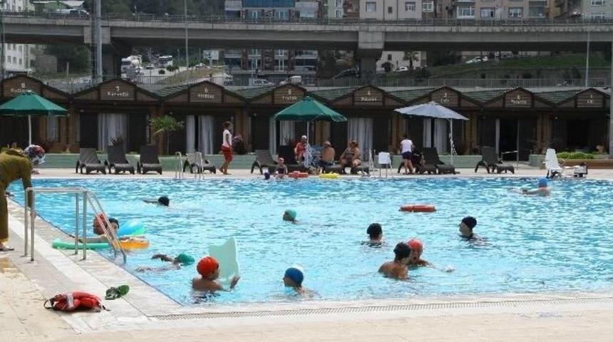 Bu Tesis T&uuml;rkiye&rsquo;de Tek