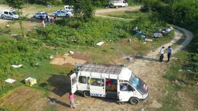 Polis Irmak Kenarına Kurulan Çadırları Sel Ihtimaline Karşı Kaldırdı