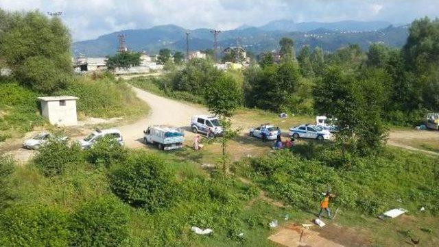 Polis Irmak Kenarına Kurulan Çadırları Sel Ihtimaline Karşı Kaldırdı