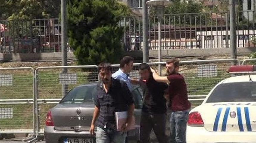 Ek - Kız Yurdu'nda Jiletli Dehşet Ş&uuml;phelisi Adliyeye Sevk Edildi