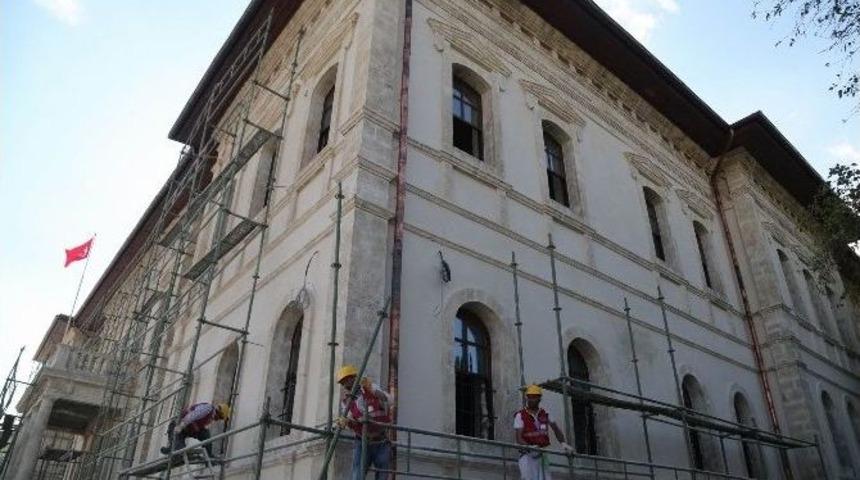 Kongre M&uuml;zesi&rsquo;nin Orijinal Brandalı Resmi Kaldırıldı