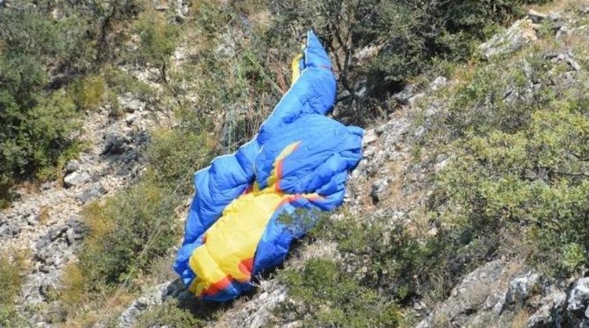 Paraş&uuml;t&ccedil;&uuml; Karah&ouml;y&uuml;k Yamacına D&uuml;şt&uuml;