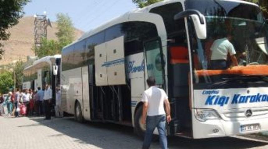 Ter&ouml;r Olayları Gurbet&ccedil;ilerin Tatillerini Yarıda Kestiriyor