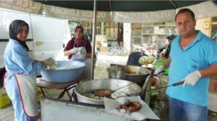 İvrindi&rsquo;de Hayır Lokması Geleneği