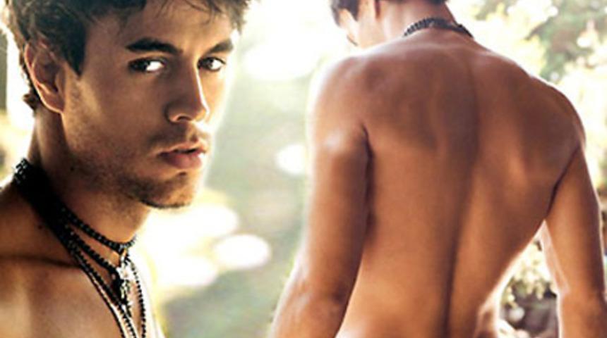 &Ccedil;ıplak Su Kayağı Yapacak!