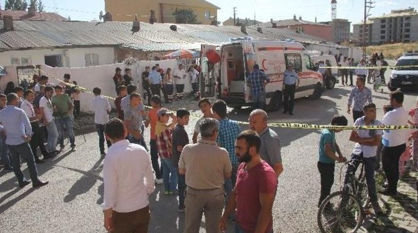 Erzurum&rsquo;da Nişan Kavgası Kanlı Bitti: 2 &Ouml;l&uuml;, 2 Yaralı