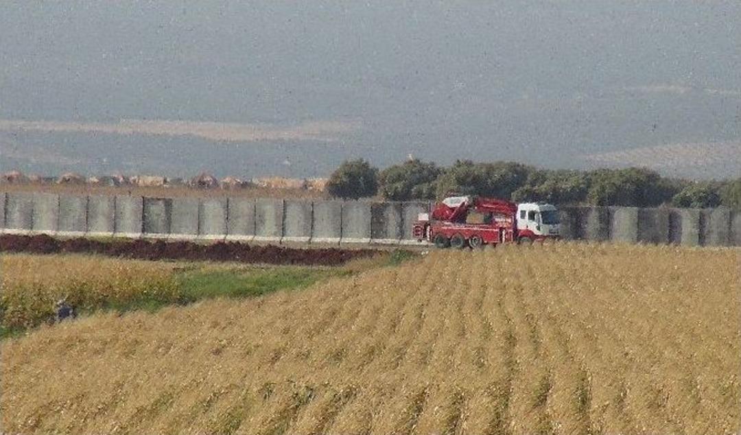 Suriye Sınırına &ldquo;beton Duvar&rdquo;