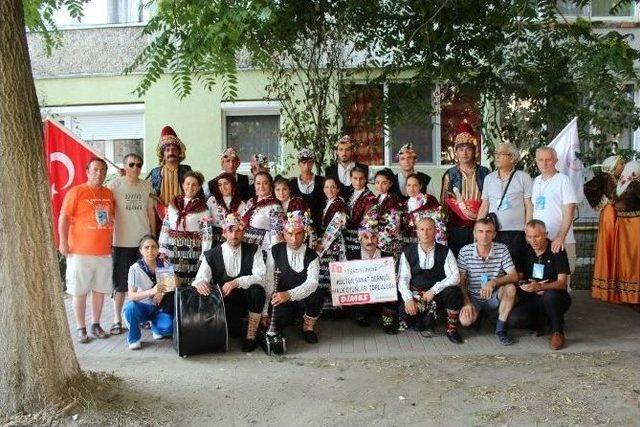 Tokat Halk Oyunları Ekibi Romanya&rsquo;da 1